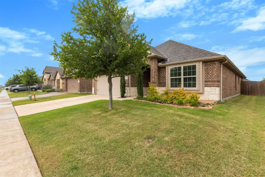 110 Garden Grove Drive, Waxahachie, TX 75165 - #2