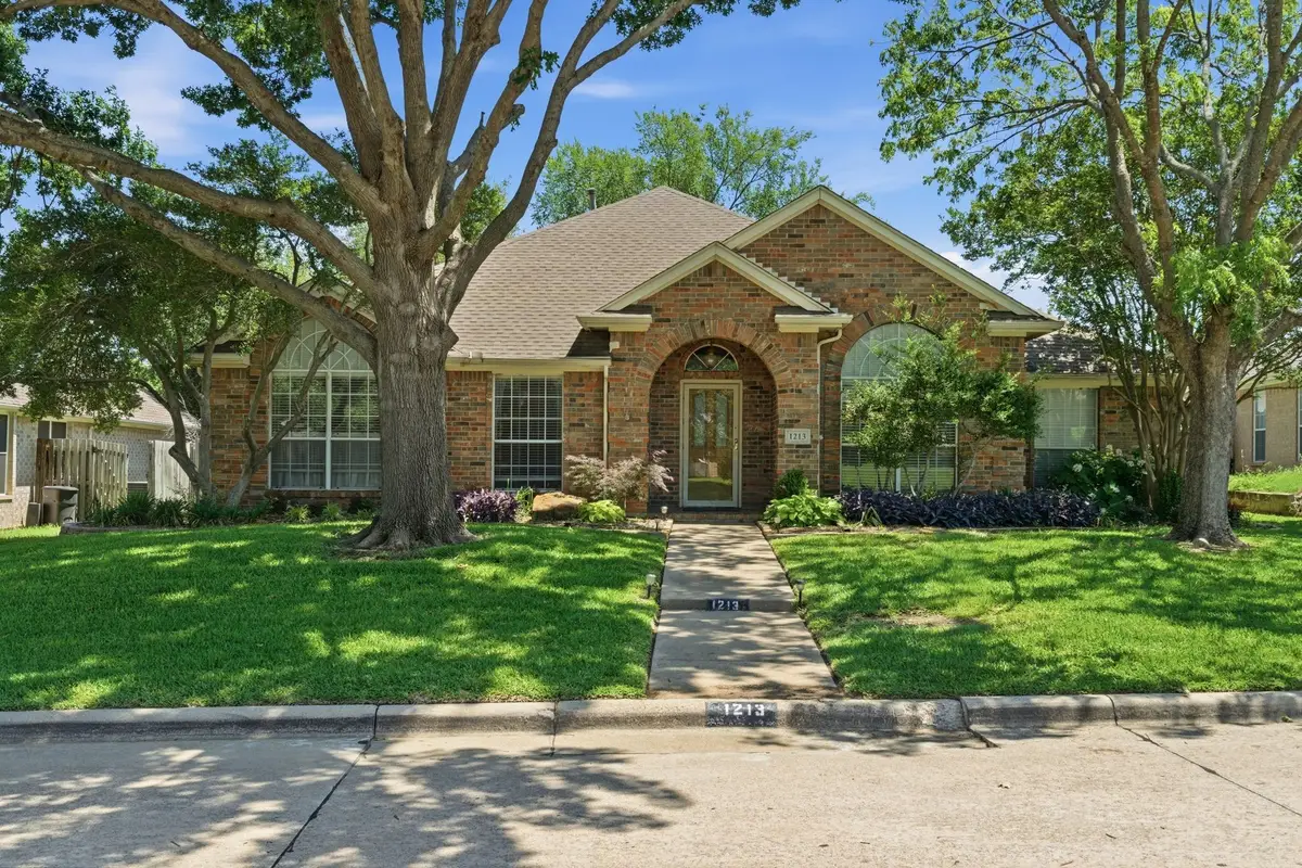 1213 Holly Hill Drive, Grand Prairie, TX 75052 - #1