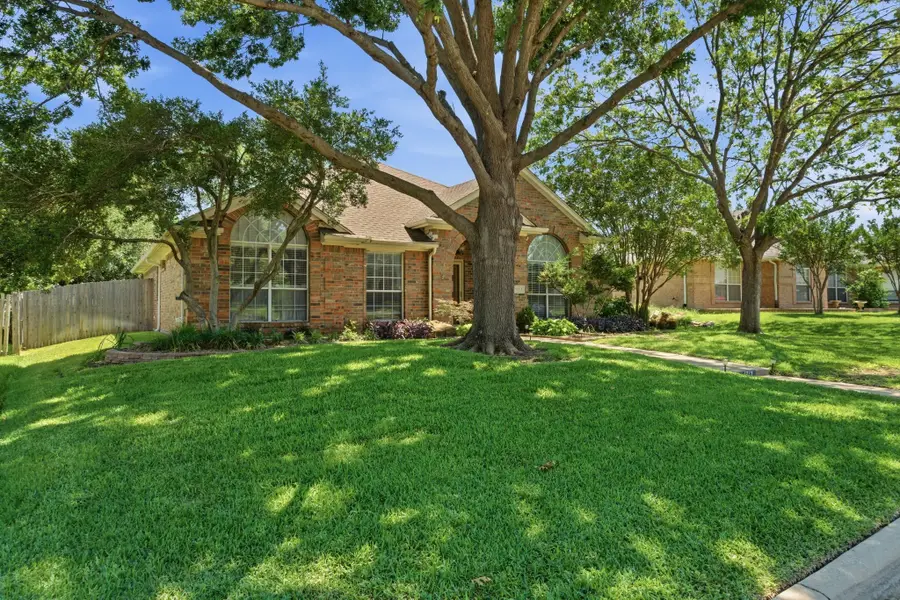 1213 Holly Hill Drive, Grand Prairie, TX 75052 - #3