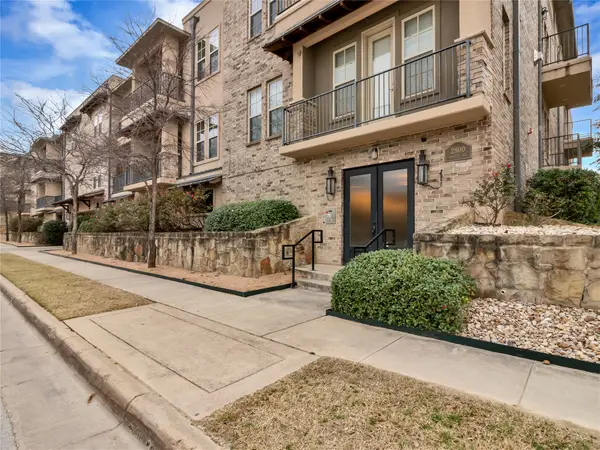2800 Sandage Avenue #303, Fort Worth, TX 76109