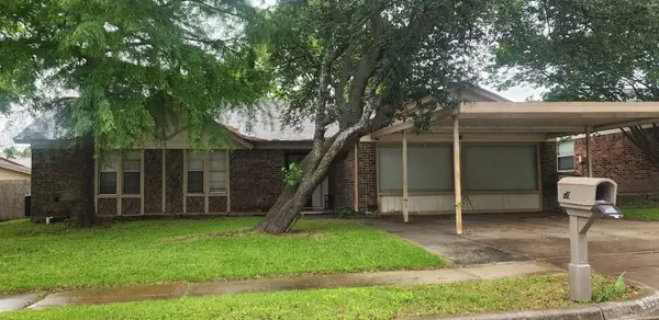 6905 Yorkston Street, Watauga, TX 76148