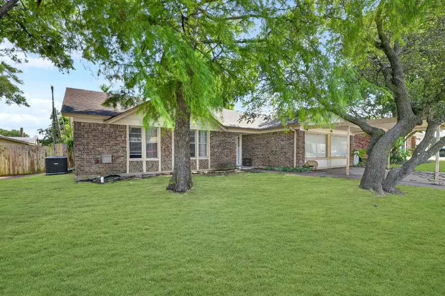 6905 Yorkston Street, Watauga, TX 76148 - #2