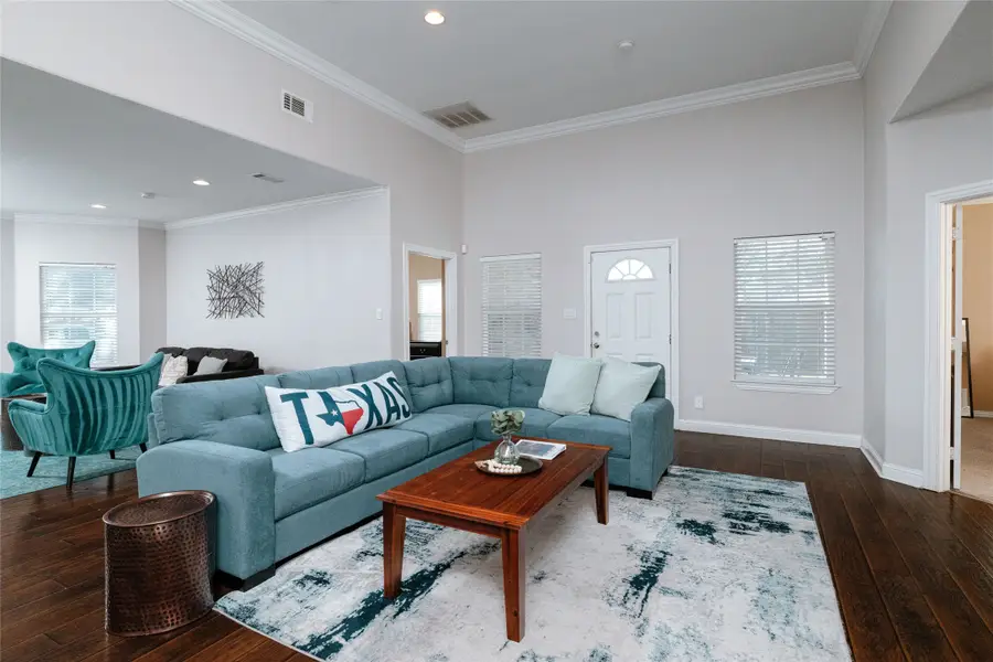 3014 Falls Drive, Dallas, TX 75211 - #2