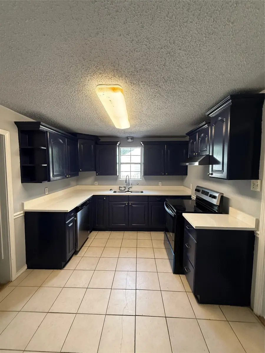4812 Barbara Road, River Oaks, TX 76114 - #2