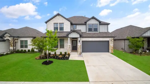 353 Waters Ridge Drive, Lavon, TX 75166