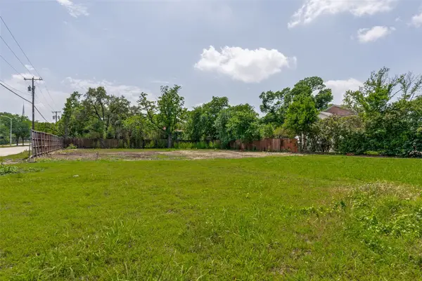 5934 Lakehurst Avenue, Dallas, TX 75230