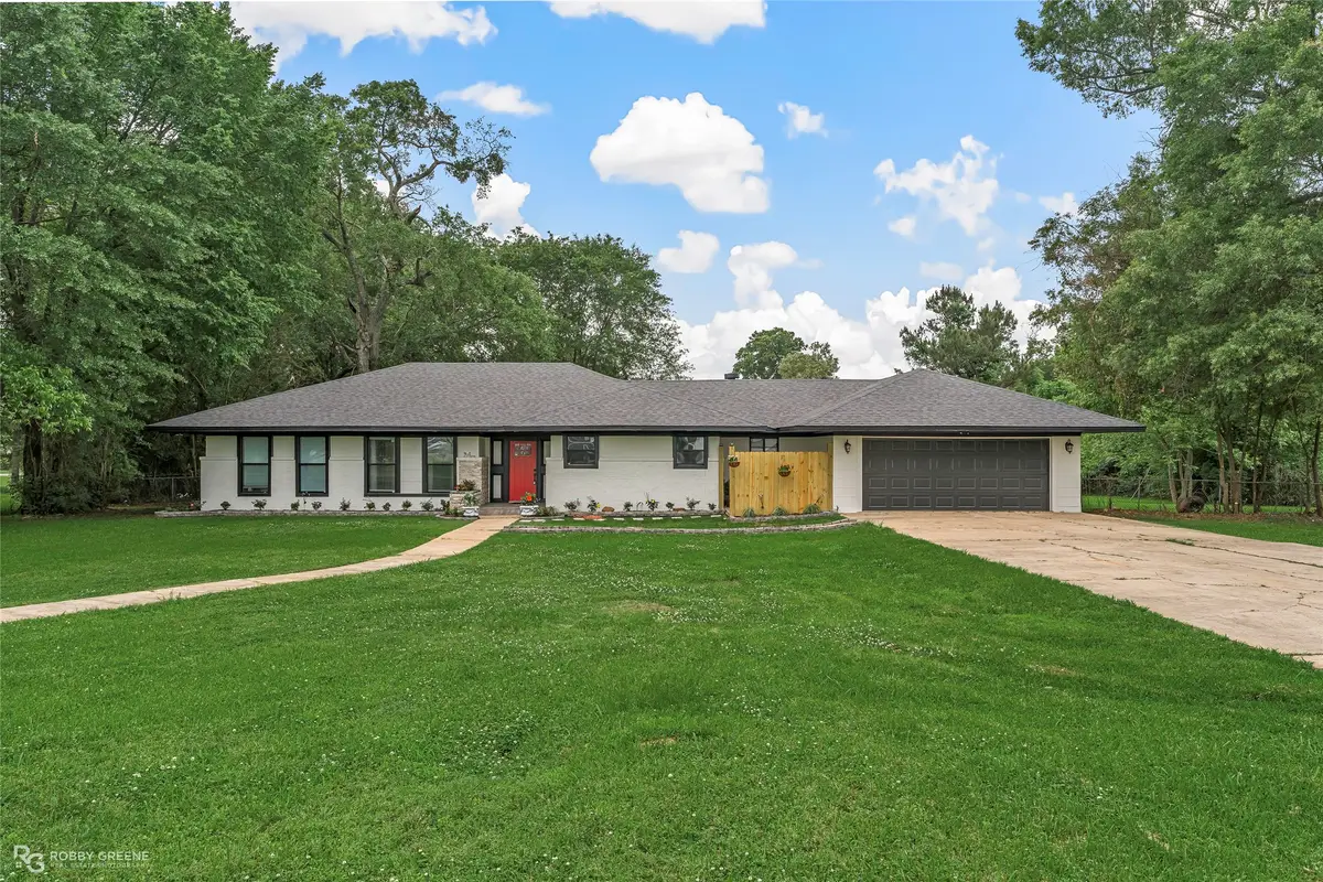 207 Red River Street, Benton, LA 71006 - #1