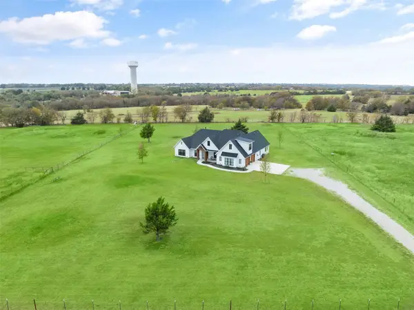 1267 Willy Vester Road, Van Alstyne, TX 75495