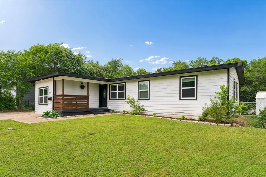 1106 E Strong Parkway, Grand Prairie, TX 75050 - #2