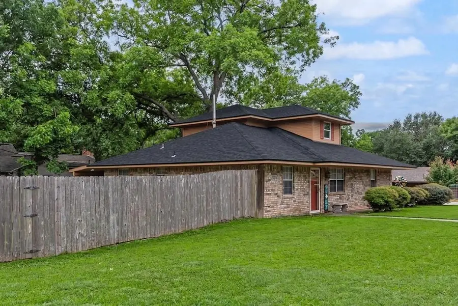 314 Fairfield Street, Gainesville, TX 76240 - #3
