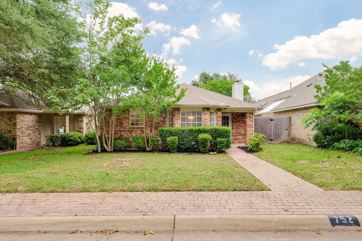 752 Monique, Cedar Hill, TX 75104 - #1