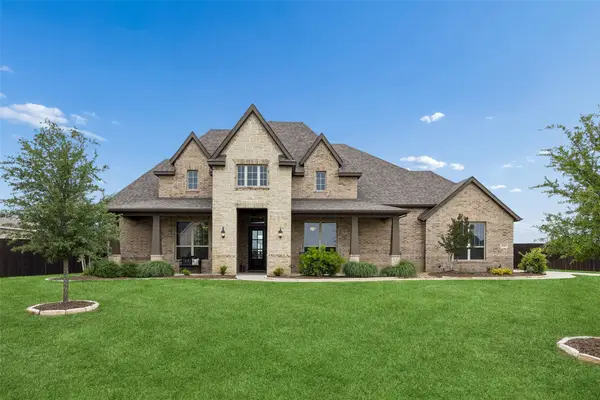 8221 Palmer Lane, Waxahachie, TX 75167