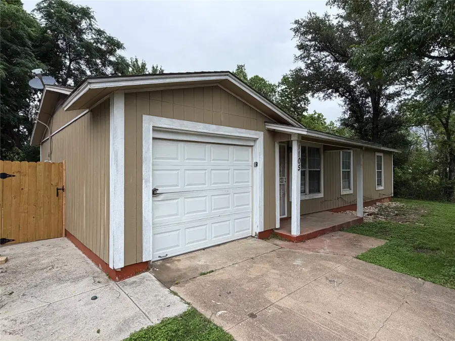 1105 De Ridder Avenue, Fort Worth, TX 76106 - #2