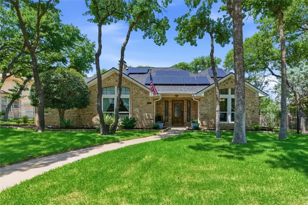 3072 High Cliff Drive, Grapevine, TX 76051