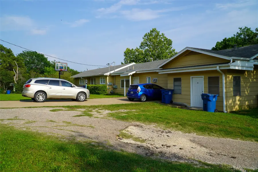 109 E 4th Street, Keene, TX 76059 - #3