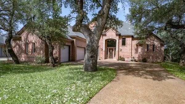 9313 Dosier Cove W, Fort Worth, TX 76179