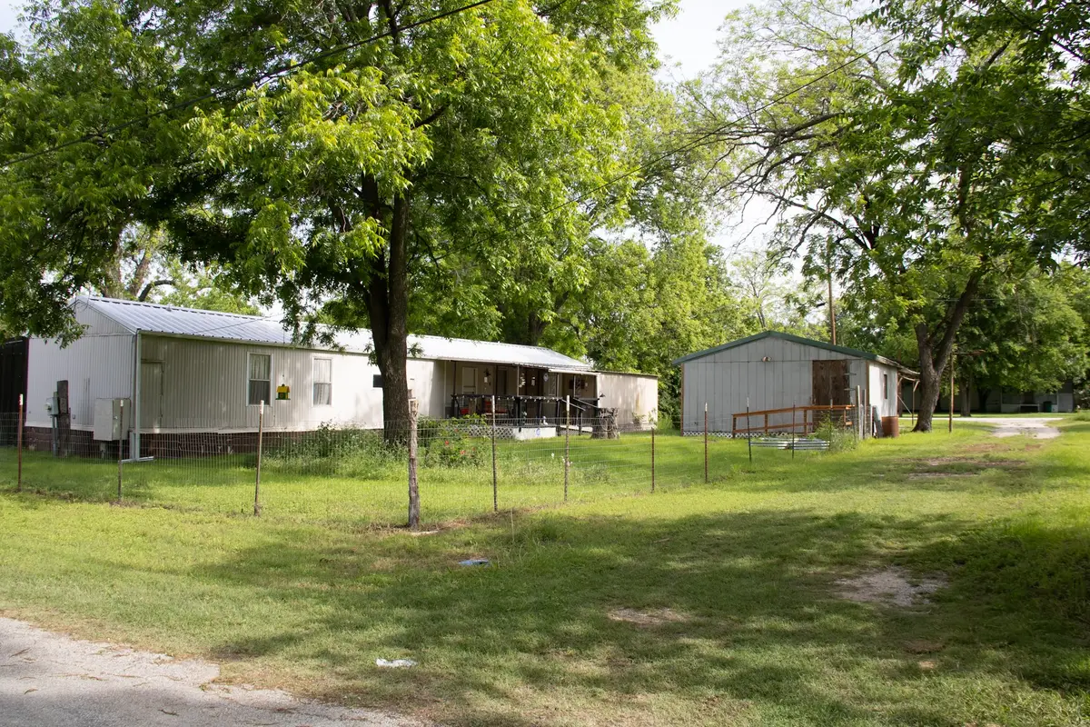 214 E Dobkins, Dublin, TX 76446 - #1