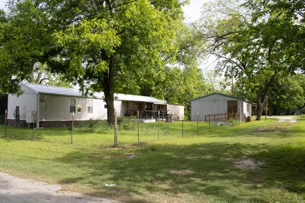 214 E Dobkins, Dublin, TX 76446