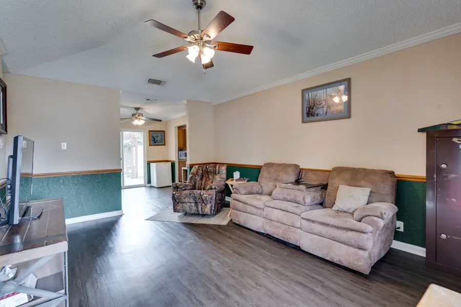 204 Joshua Street, Denton, TX 76209 - #3