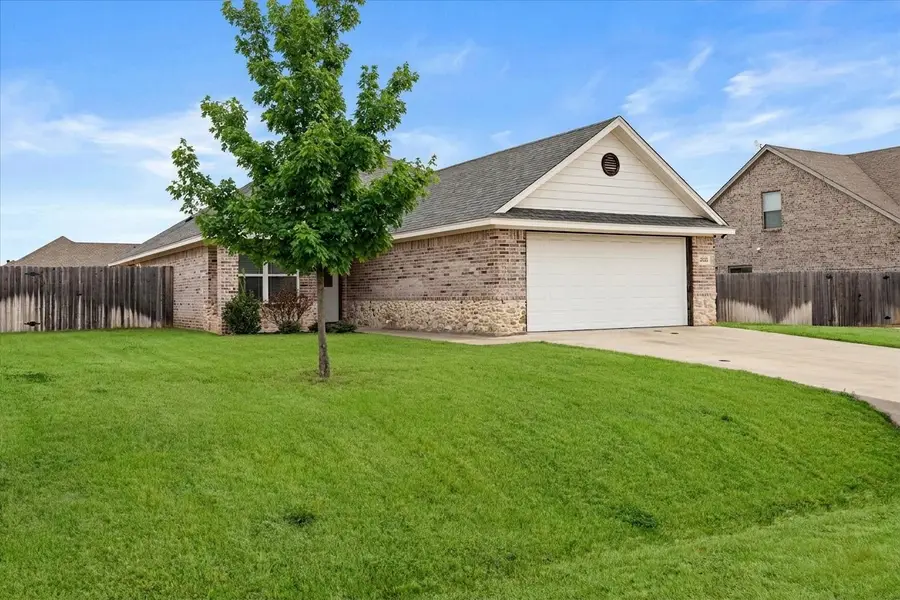 3331 Arrow Creek Drive, Granbury, TX 76049 - #2
