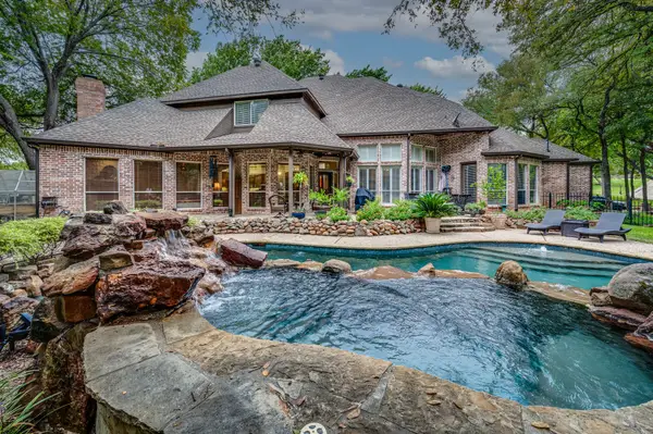 100 Oak Forest Lane, Ovilla, TX 75154