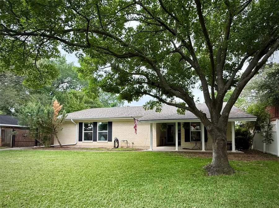 1206 Mildred Lane, Benbrook, TX 76126 - #2