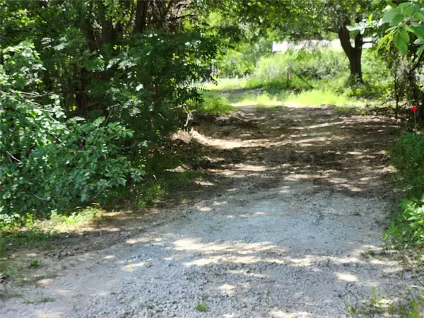 309 Vickie Lane, Gunter, TX 75058