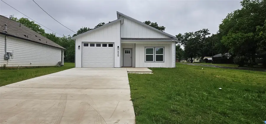 525 N Washington Street, Grand Saline, TX 75140 - #2