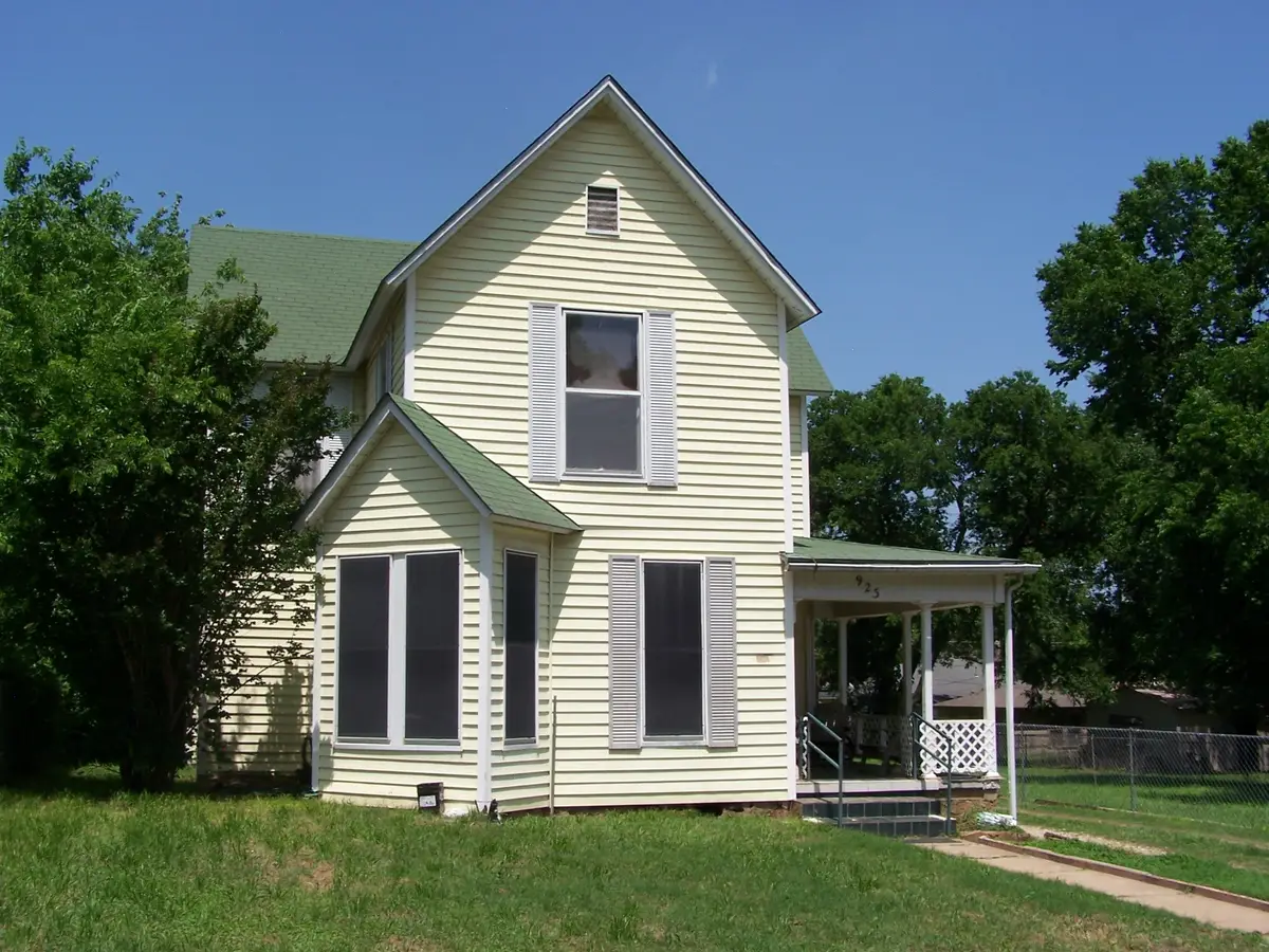 923 Nelson Street, Denison, TX 75020 - #1