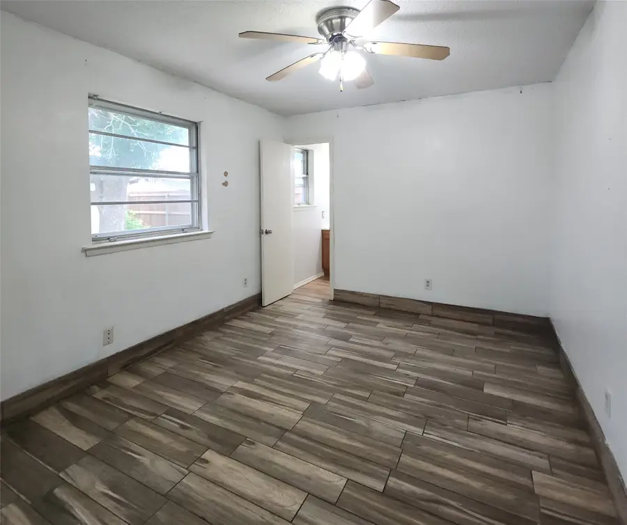 409 Nathan Street, Burleson, TX 76028 - #3