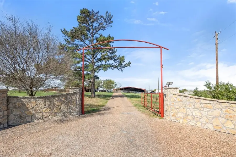 911 Mcvoid Road, Springtown, TX 76082 - #2