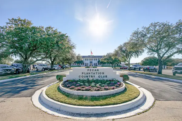 2501 Birchwood Drive, Granbury, TX 76049