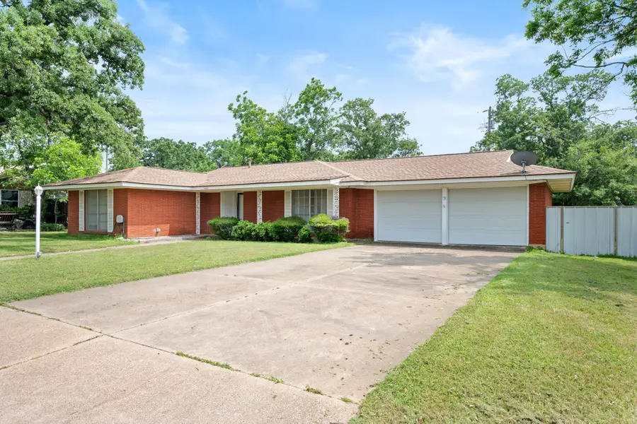 2300 SE 9th Street, Mineral Wells, TX 76067 - #3