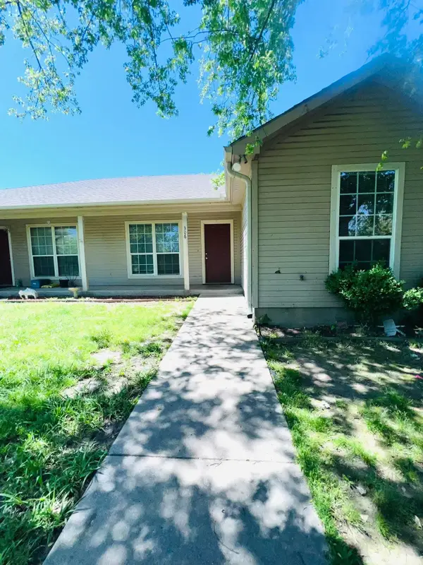 306 Mill Street, Lone Oak, TX 75453