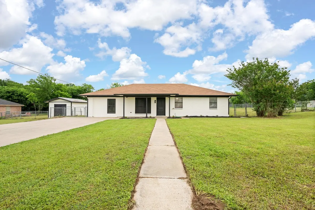 221 Lipscomb Street, Cleburne, TX 76031 - #1