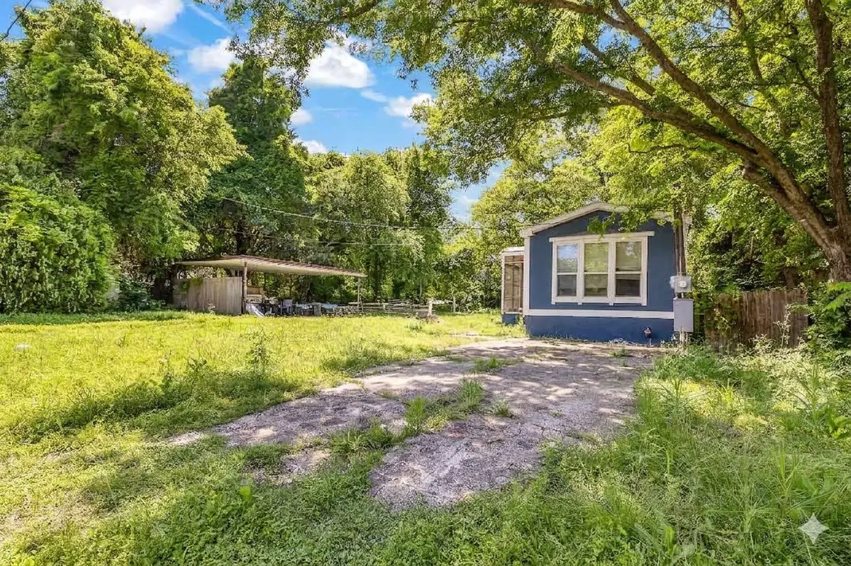 120 Huling Drive, Azle, TX 76020 - #1