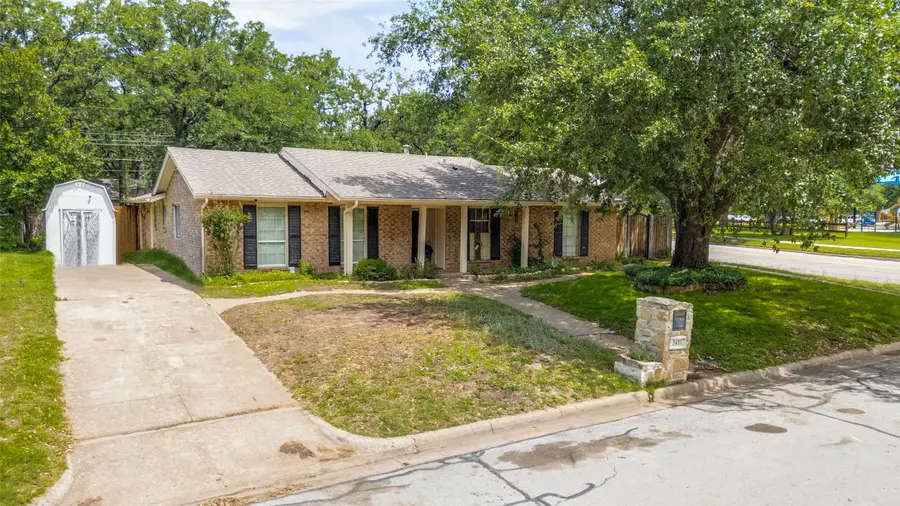3401 Hampshire Drive, Arlington, TX 76013 - #2