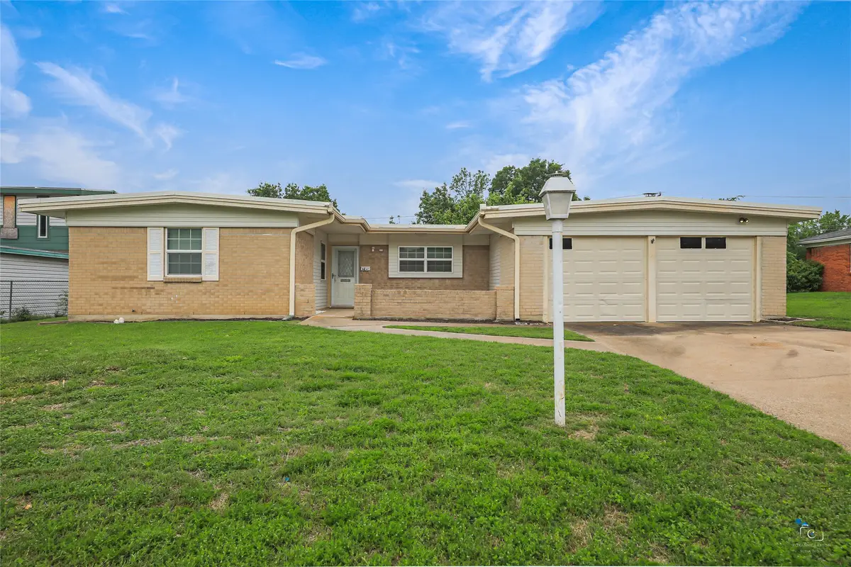 8033 Pinewood Drive, Benbrook, TX 76116 - #1