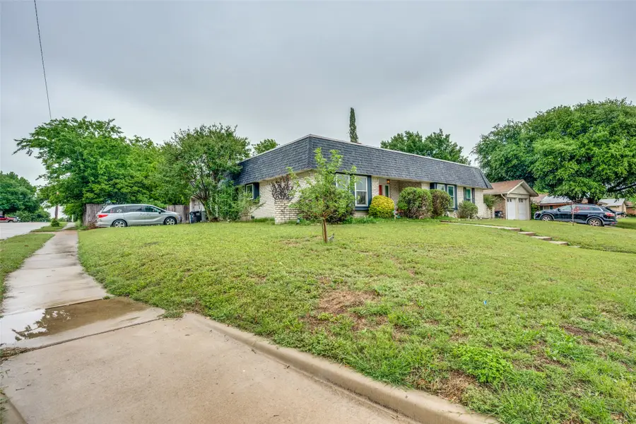 1616 Country Manor Road, Fort Worth, TX 76134 - #2