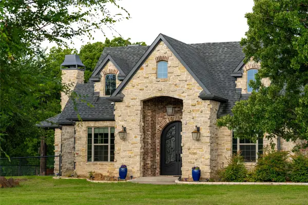 99 Lake Drive, Tioga, TX 76271