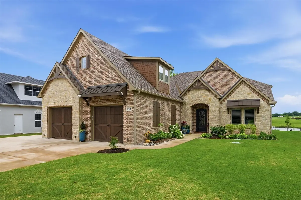 613 Kiowa Drive W, Lake Kiowa, TX 76240 - #1