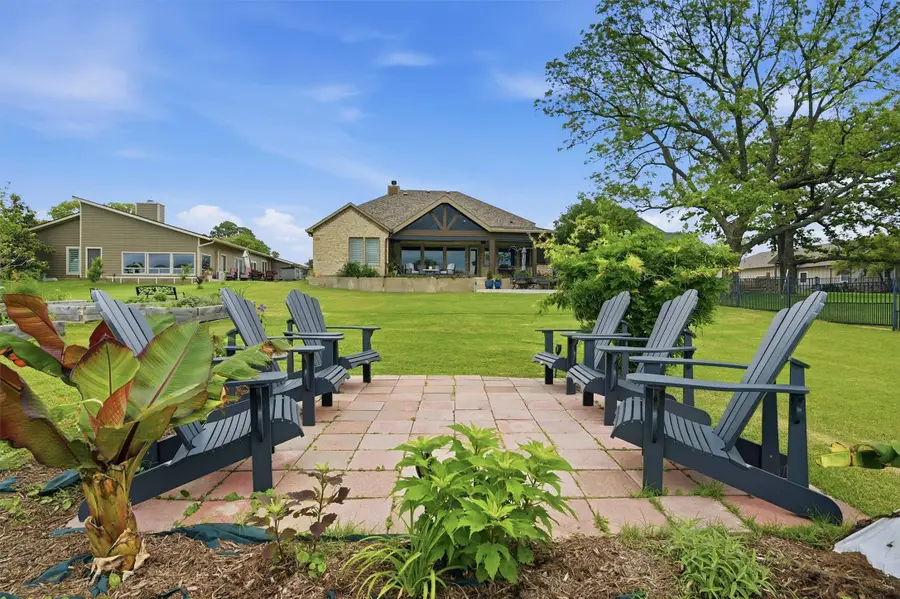 613 Kiowa Drive W, Lake Kiowa, TX 76240 - #3