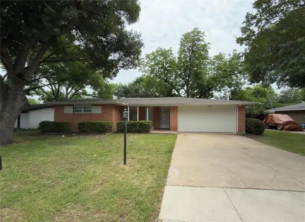 2008 Bradford Drive, Arlington, TX 76010