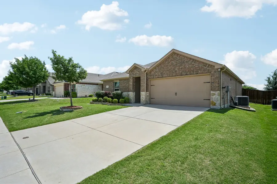 904 Alton Drive, Aubrey, TX 76227 - #2