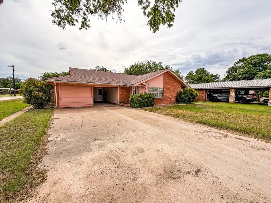 1706 N Avenue H, Haskell, TX 79521 - #2