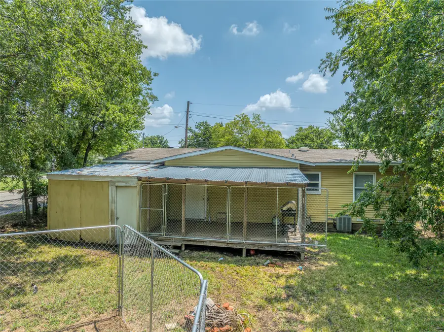 2120 N Hickory Street, Sherman, TX 75092 - #3