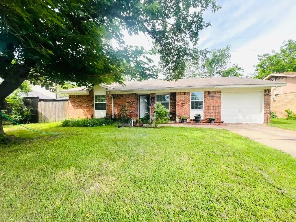 2646 Brady Lane, Grand Prairie, TX 75052 - #1