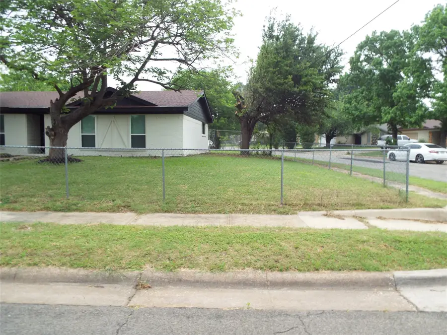 8949 Shorelark Drive, Dallas, TX 75217 - #3