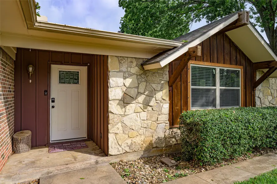 1028 S Idlewild Drive, Sherman, TX 75090 - #3