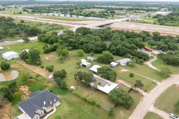 5716 Thousand Oaks Drive, Joshua, TX 76058